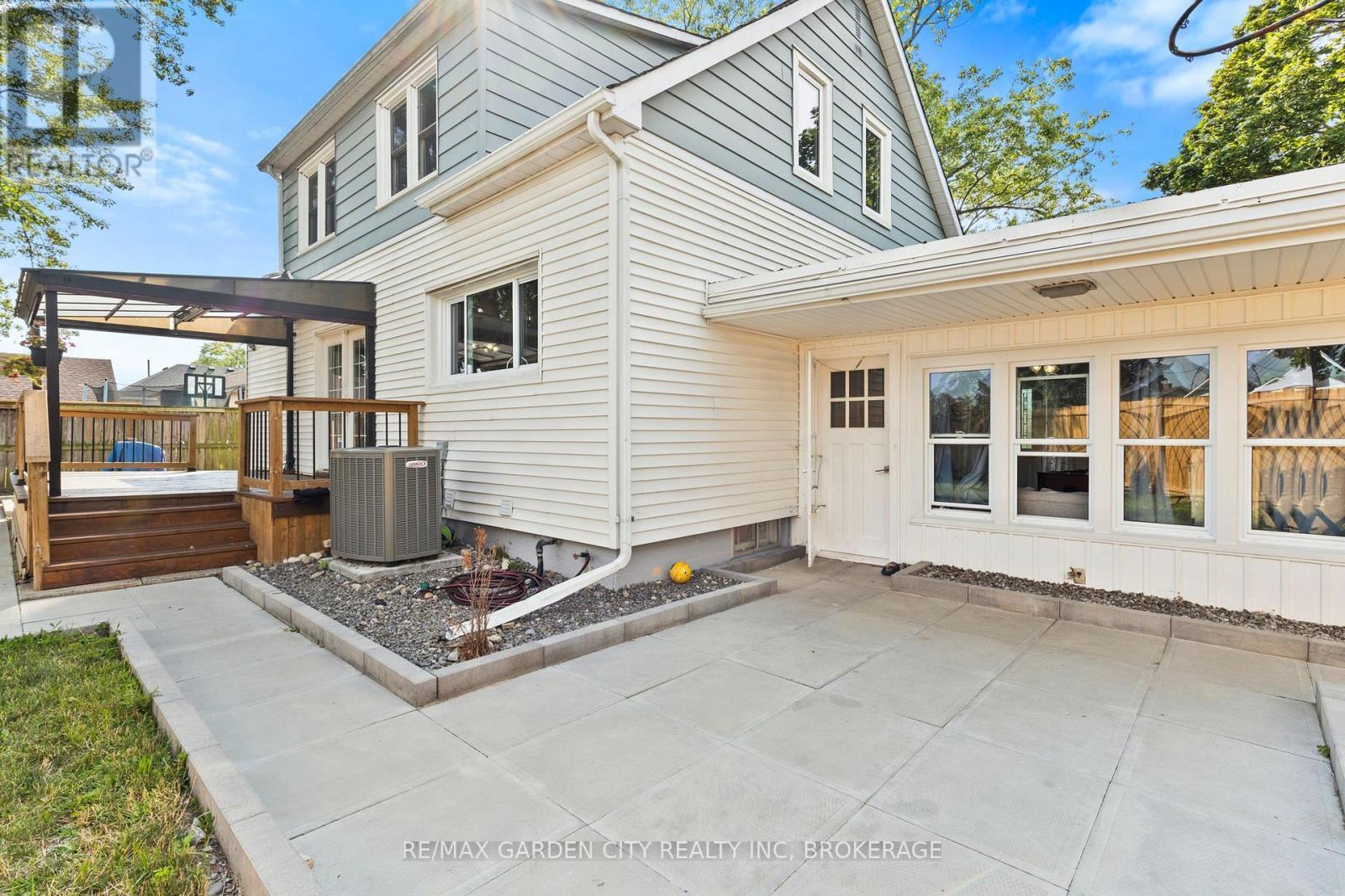151 St George Street, Welland (Broadway), ON