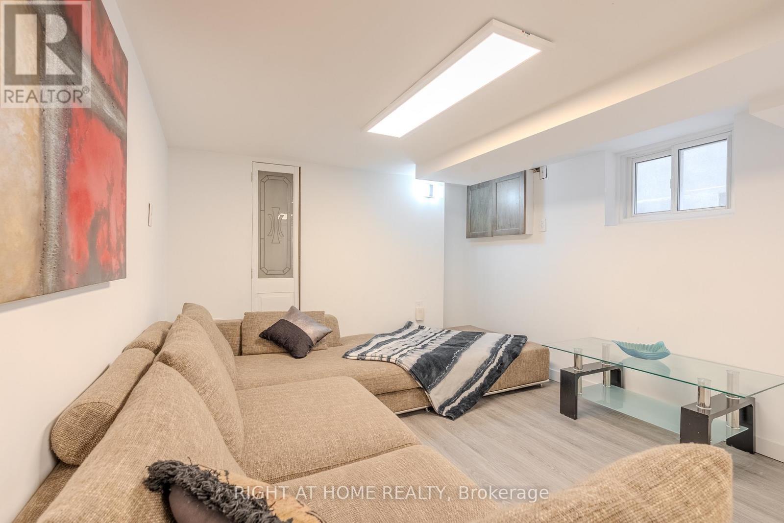 15 Hamstead Avenue, Toronto, ON