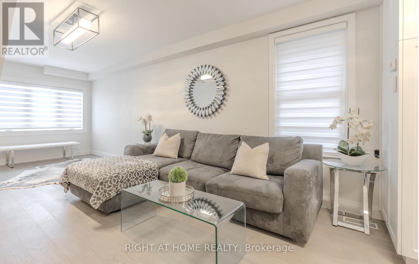 15 Hamstead Avenue, Toronto, ON