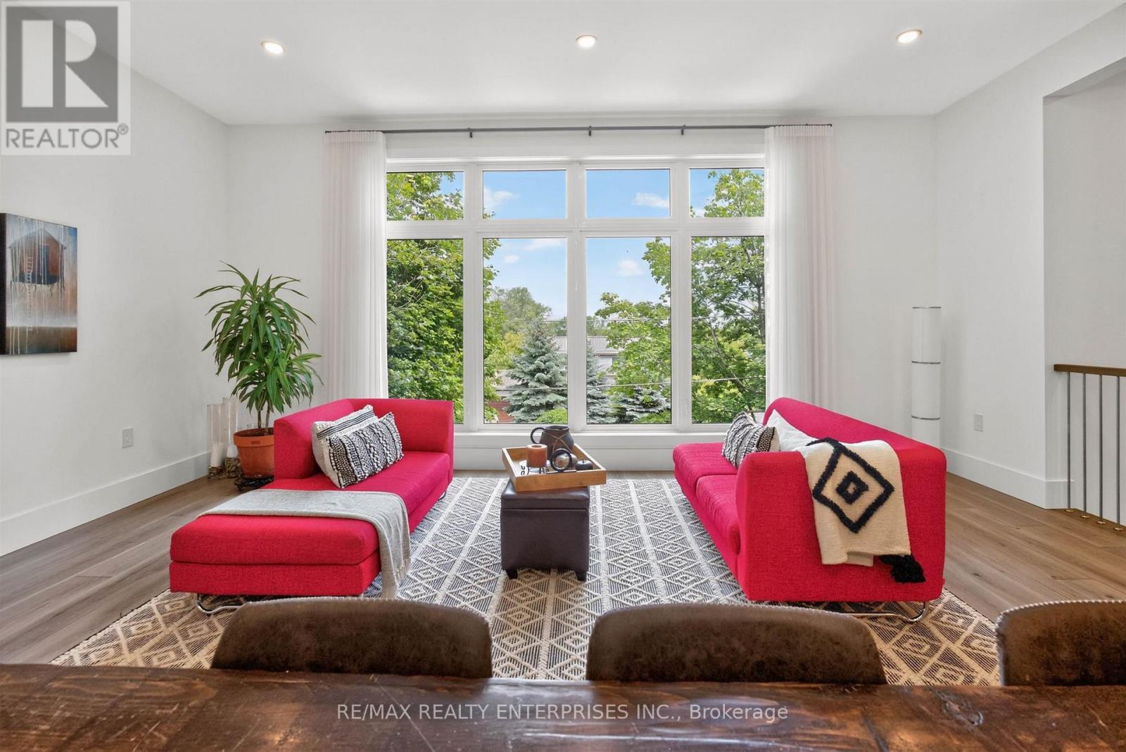 700 Hillcrest Road, Pickering, ON