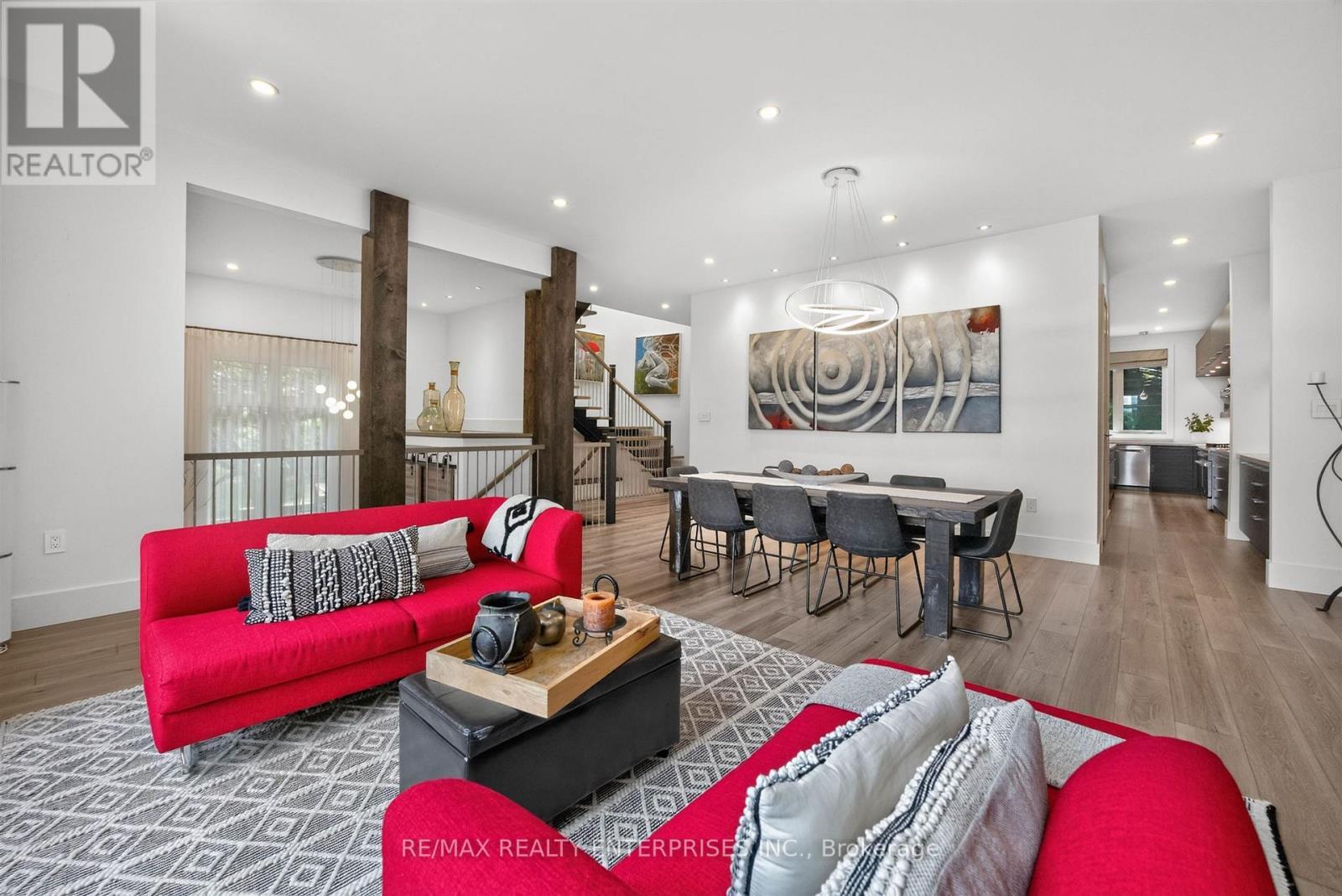 700 Hillcrest Road, Pickering, ON