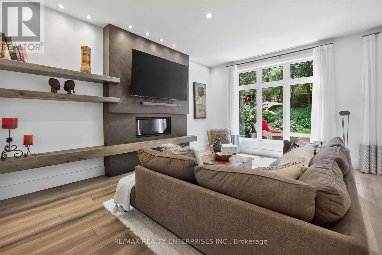 700 Hillcrest Road, Pickering, ON
