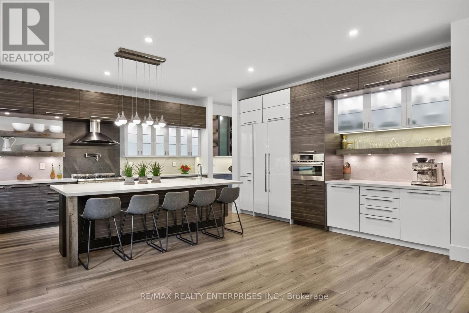 700 Hillcrest Road, Pickering, ON