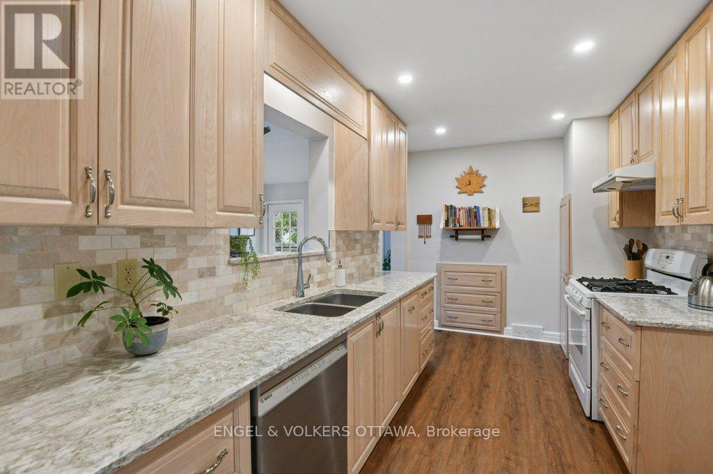 514 Highcroft Avenue, Ottawa, ON