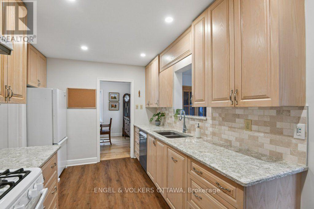 514 Highcroft Avenue, Ottawa, ON