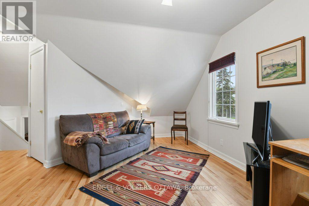 514 Highcroft Avenue, Ottawa, ON