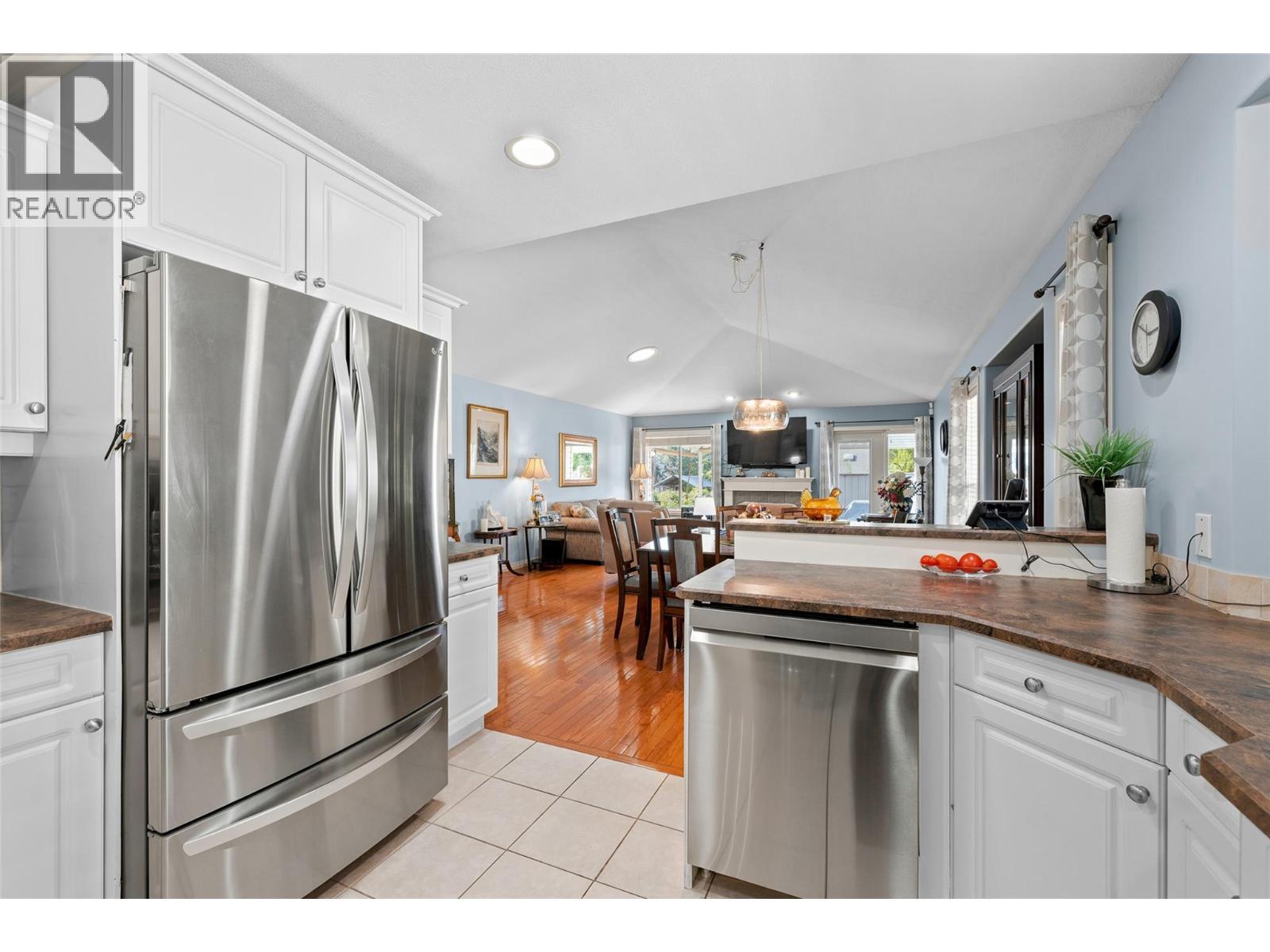 Updated Appliances - 1188 Houghton Road Unit# 122, Kelowna, BC