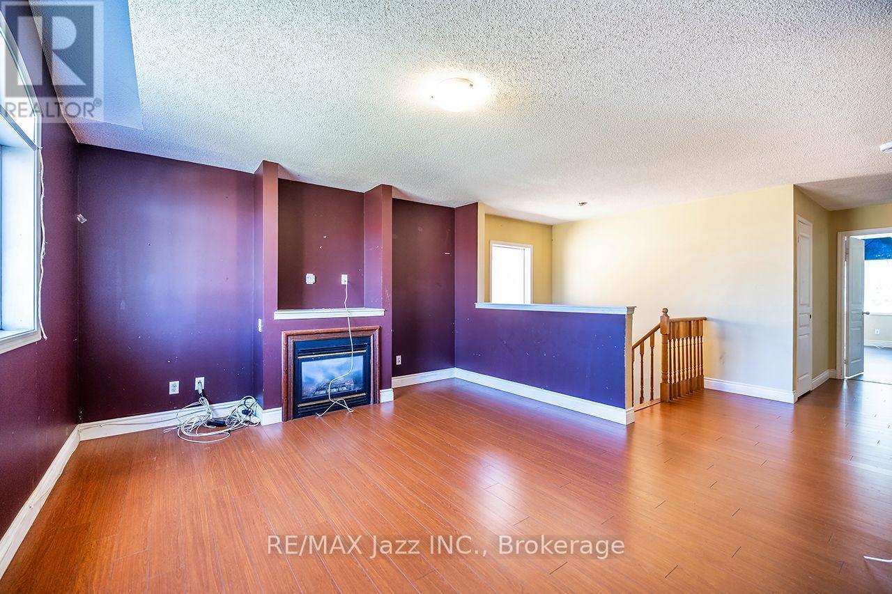 32 Dent Street, Ajax (Northwest Ajax), ON