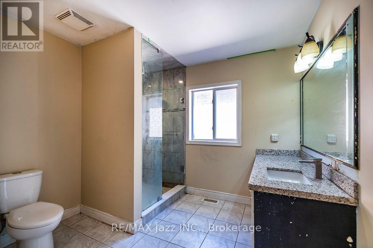 32 Dent Street, Ajax (Northwest Ajax), ON