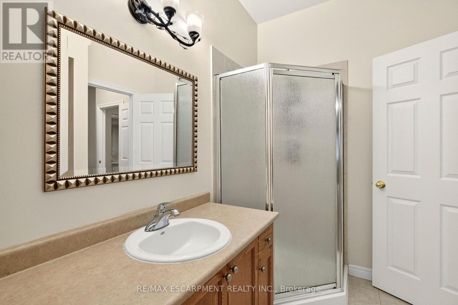 15 - 130 Southbrook Drive, Hamilton, ON