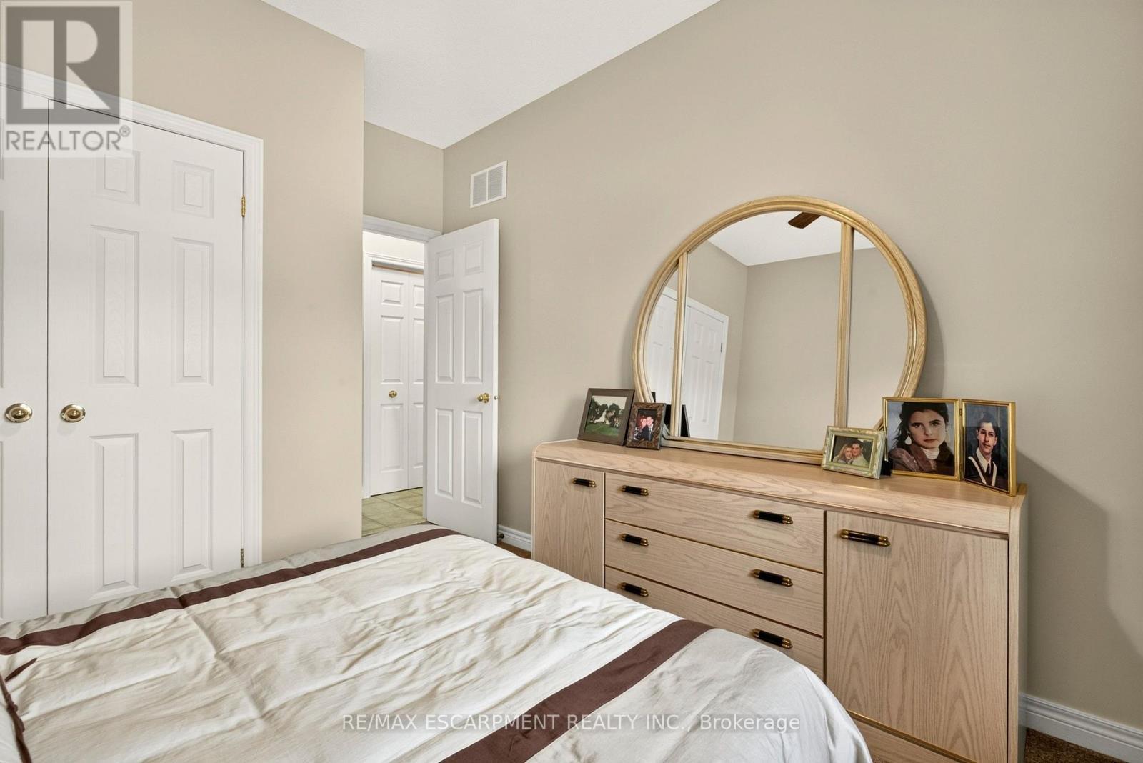 15 - 130 Southbrook Drive, Hamilton, ON