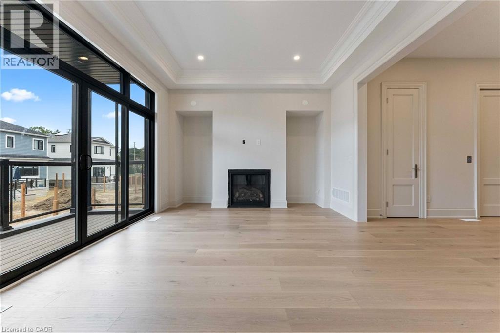 335 Helen Lawson Lane, Oakville, ON