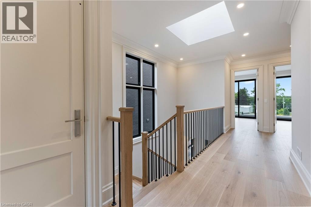 335 Helen Lawson Lane, Oakville, ON