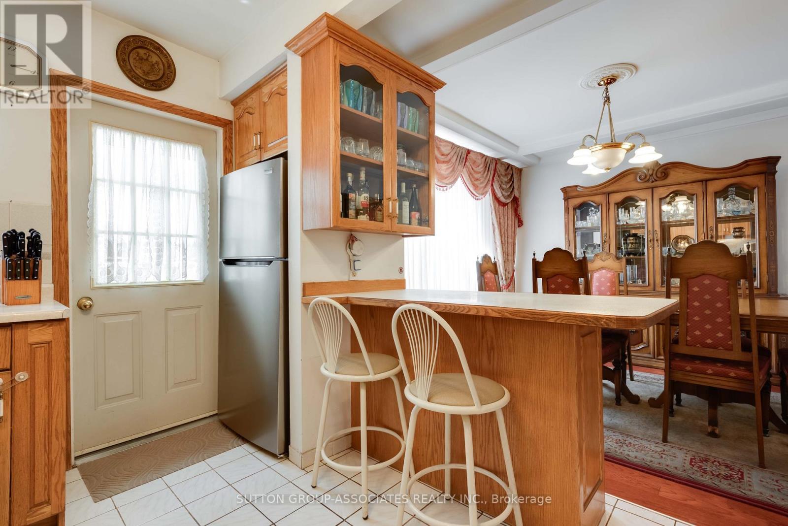 368 Glenholme Avenue, Toronto, ON