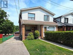 213 BLANTYRE AVENUE Toronto, ON M1N 2R7