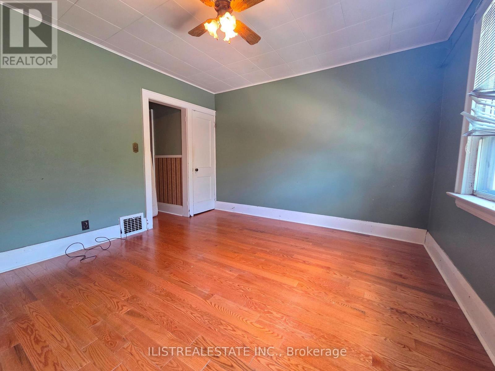 213 Blantyre Avenue, Toronto, ON