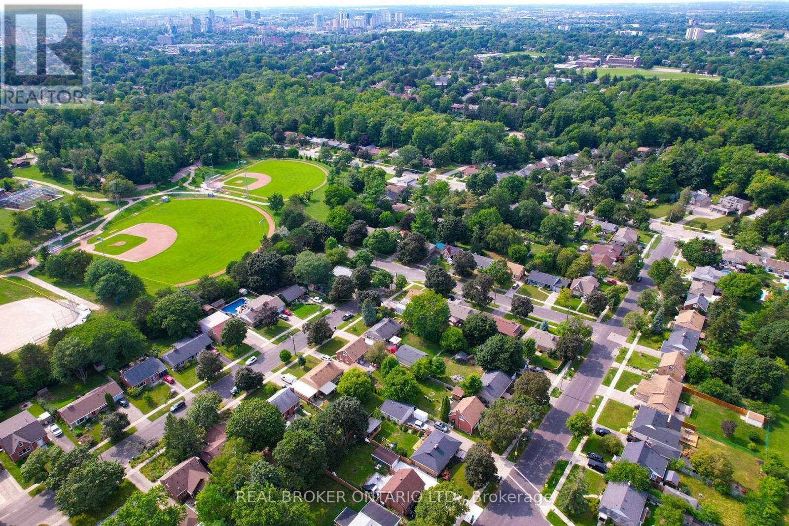 21 Oakwood Avenue, Kitchener, ON