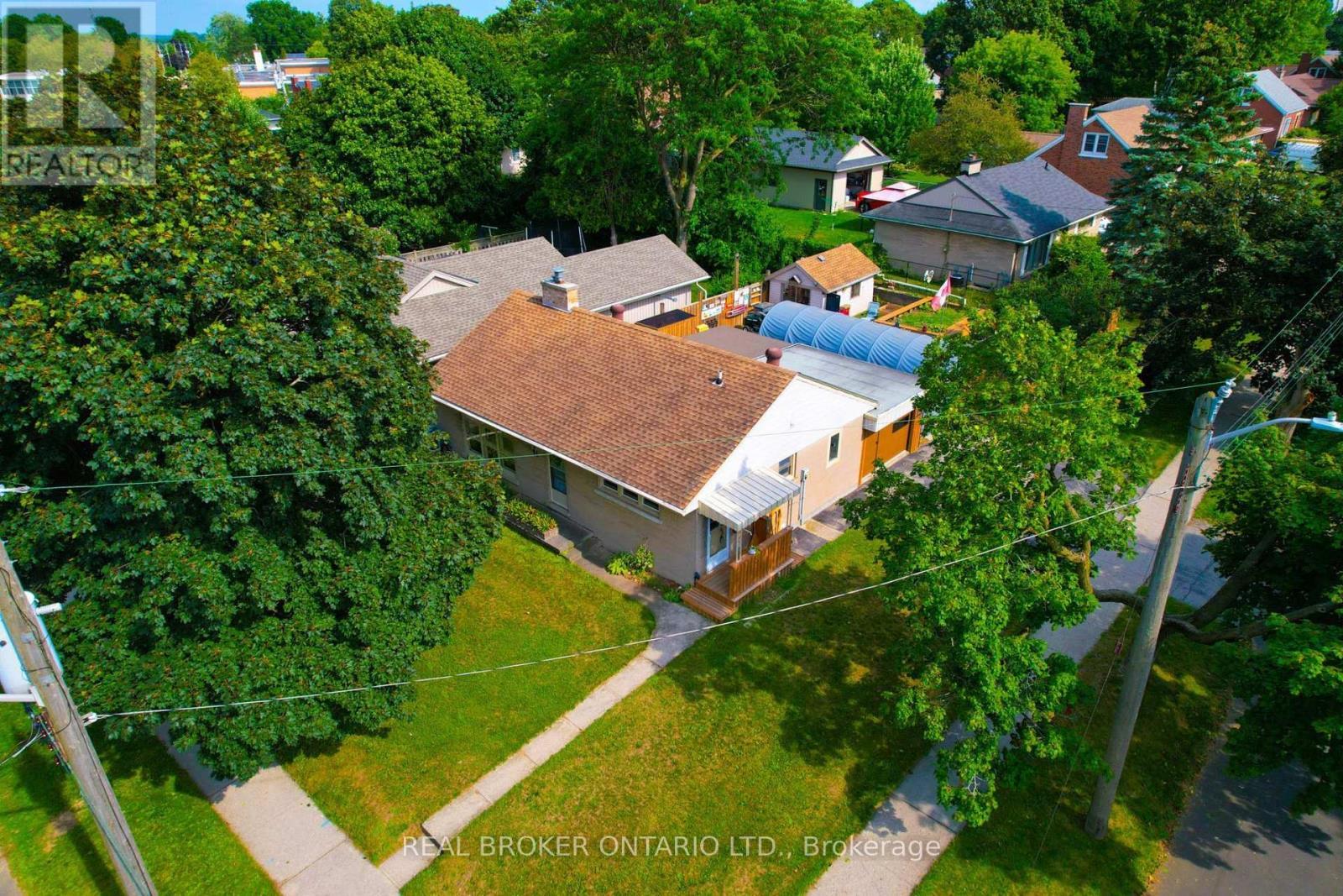 21 Oakwood Avenue, Kitchener, ON
