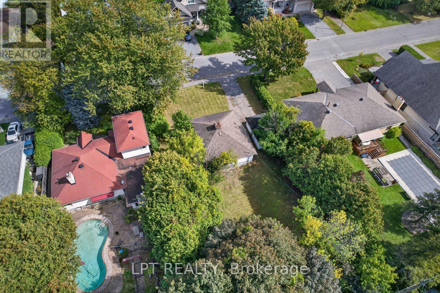 868 Mountainview Avenue, Ottawa, ON