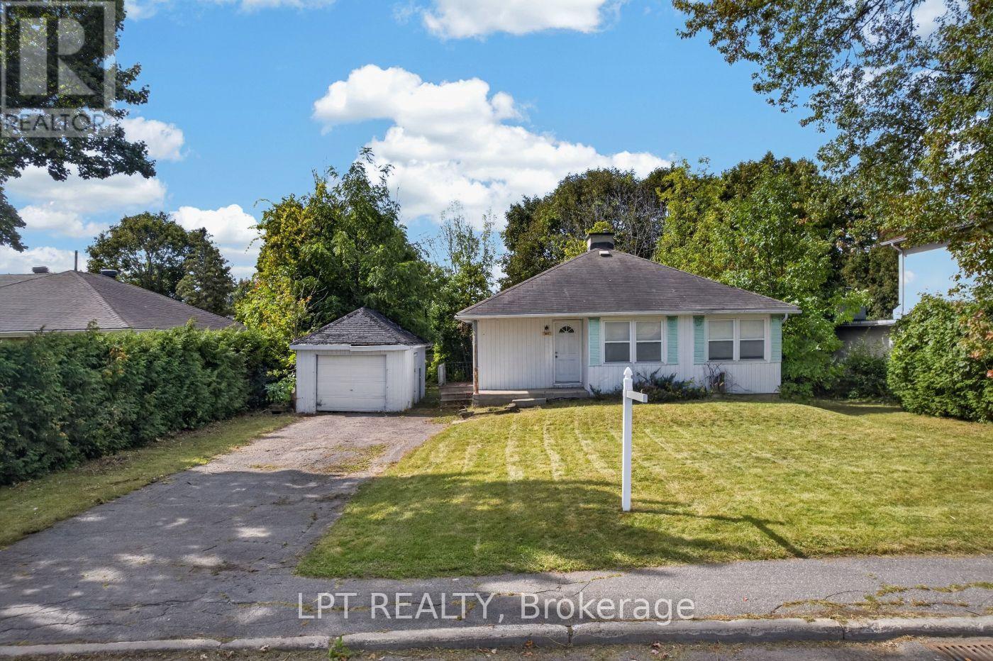 868 Mountainview Avenue, Ottawa, ON