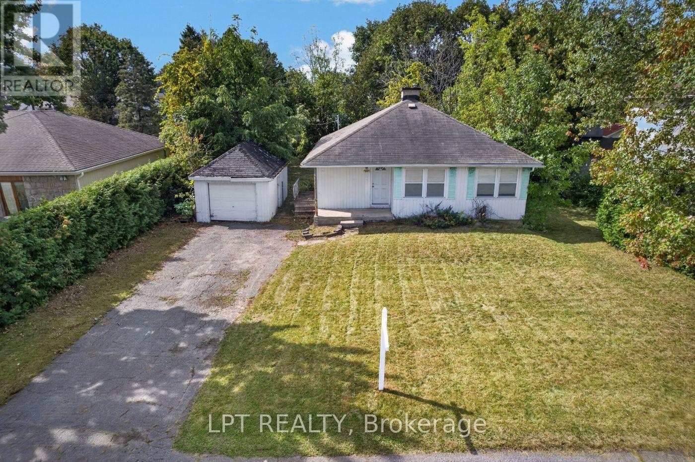 868 Mountainview Avenue, Ottawa, ON