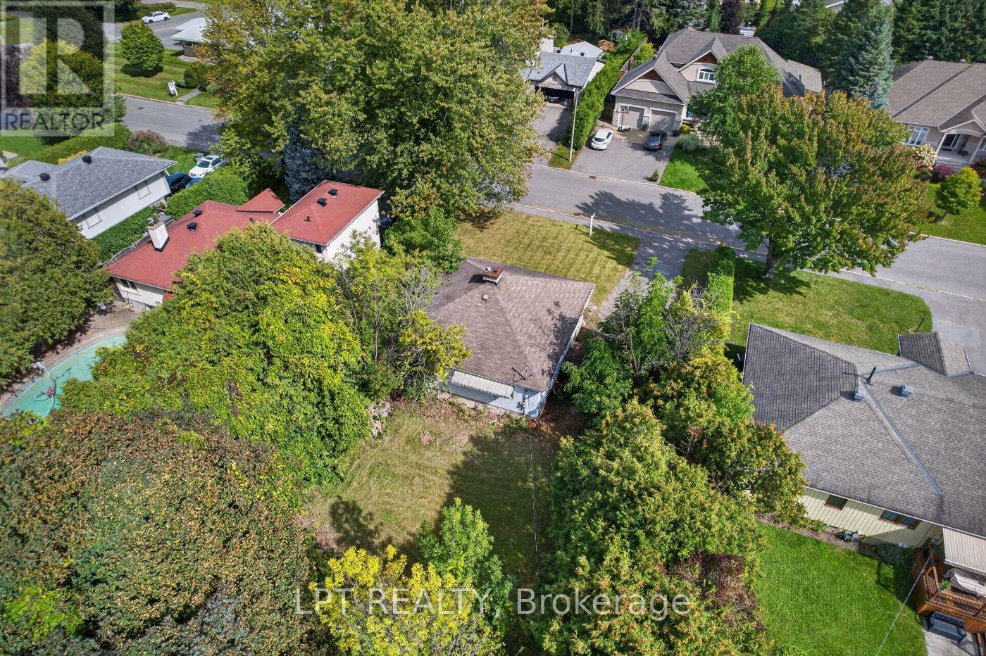 868 Mountainview Avenue, Ottawa, ON