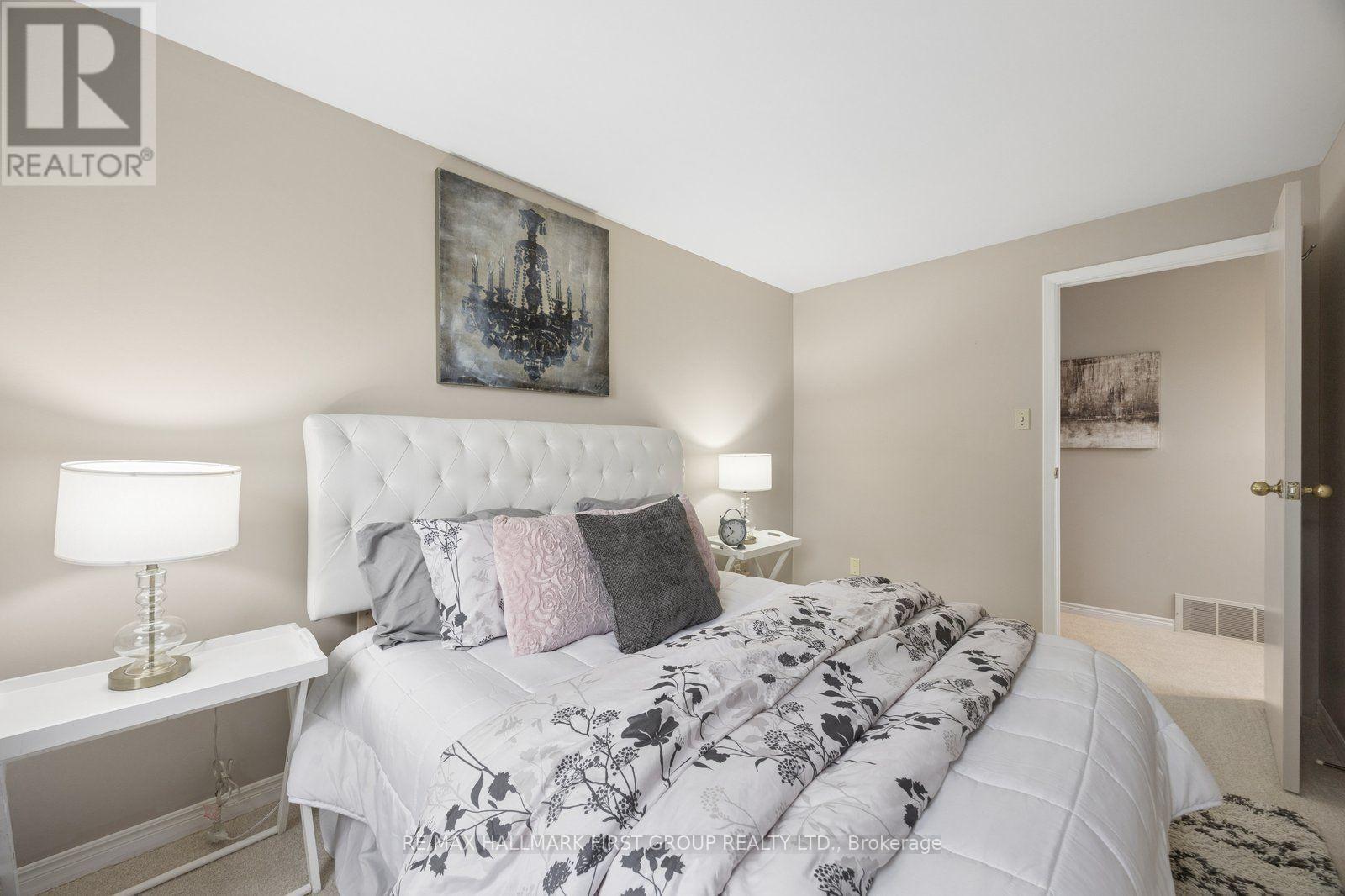 920 Essa Crescent, Pickering, ON