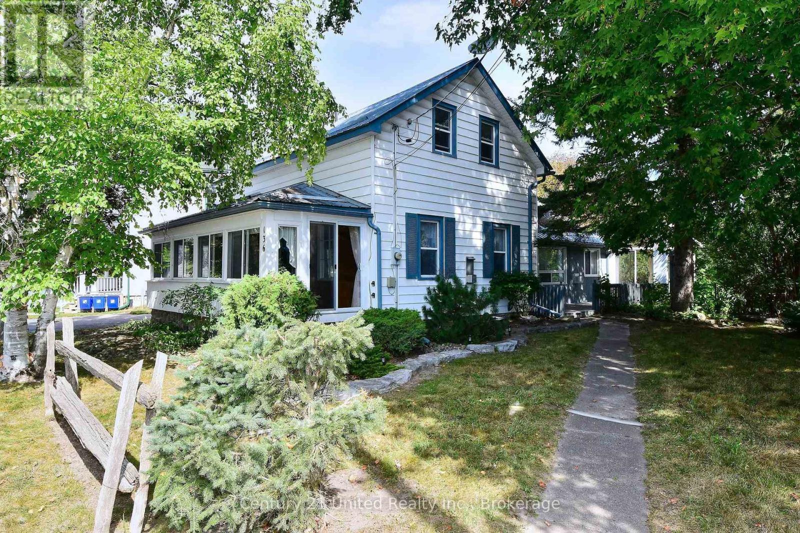 136 Water Street, Selwyn, ON