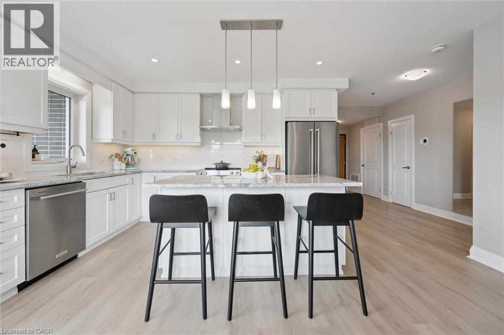 249 Grey Silo Road Unit# 202, Waterloo, ON