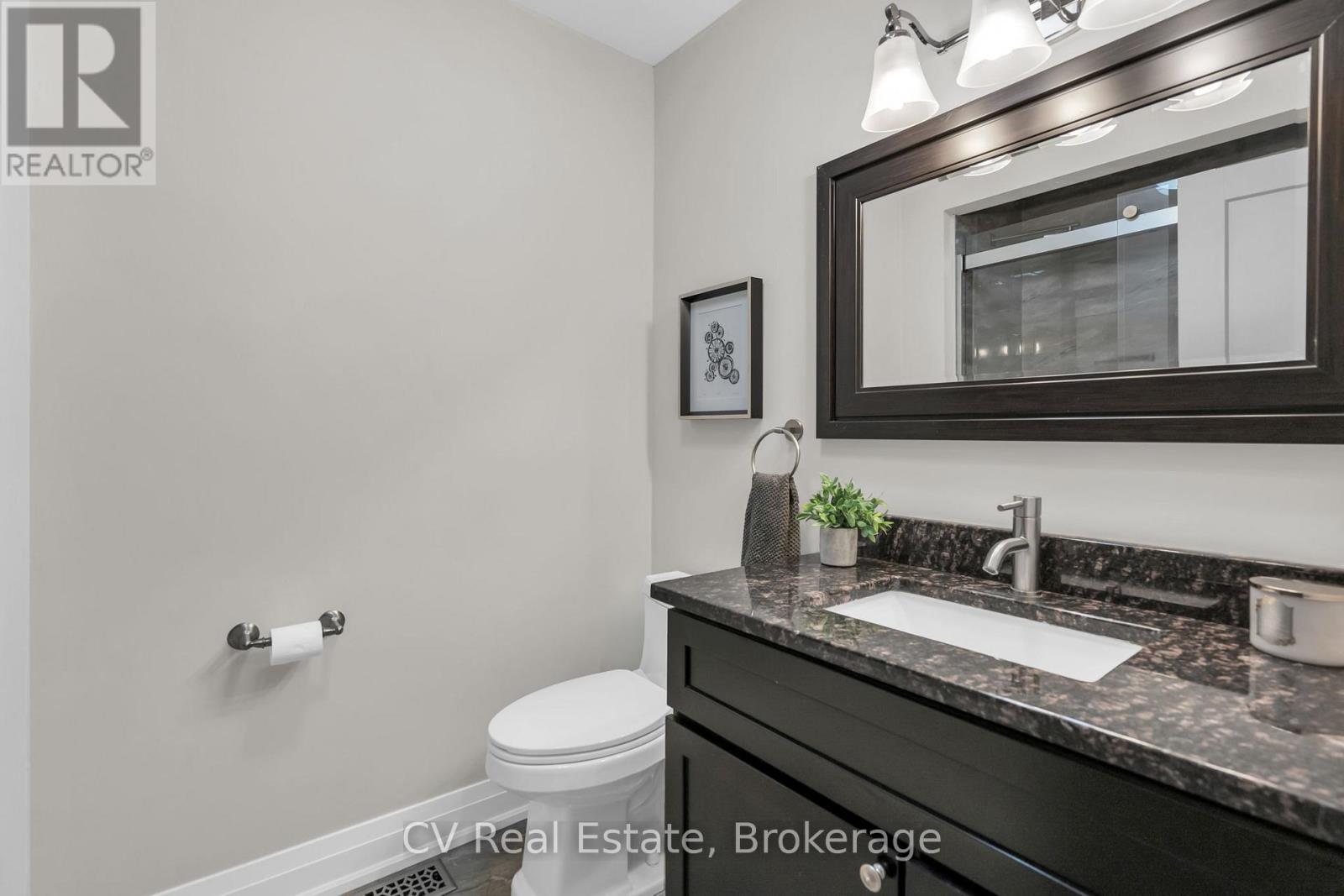 22 Baycrest Drive, Barrie (North Shore), ON