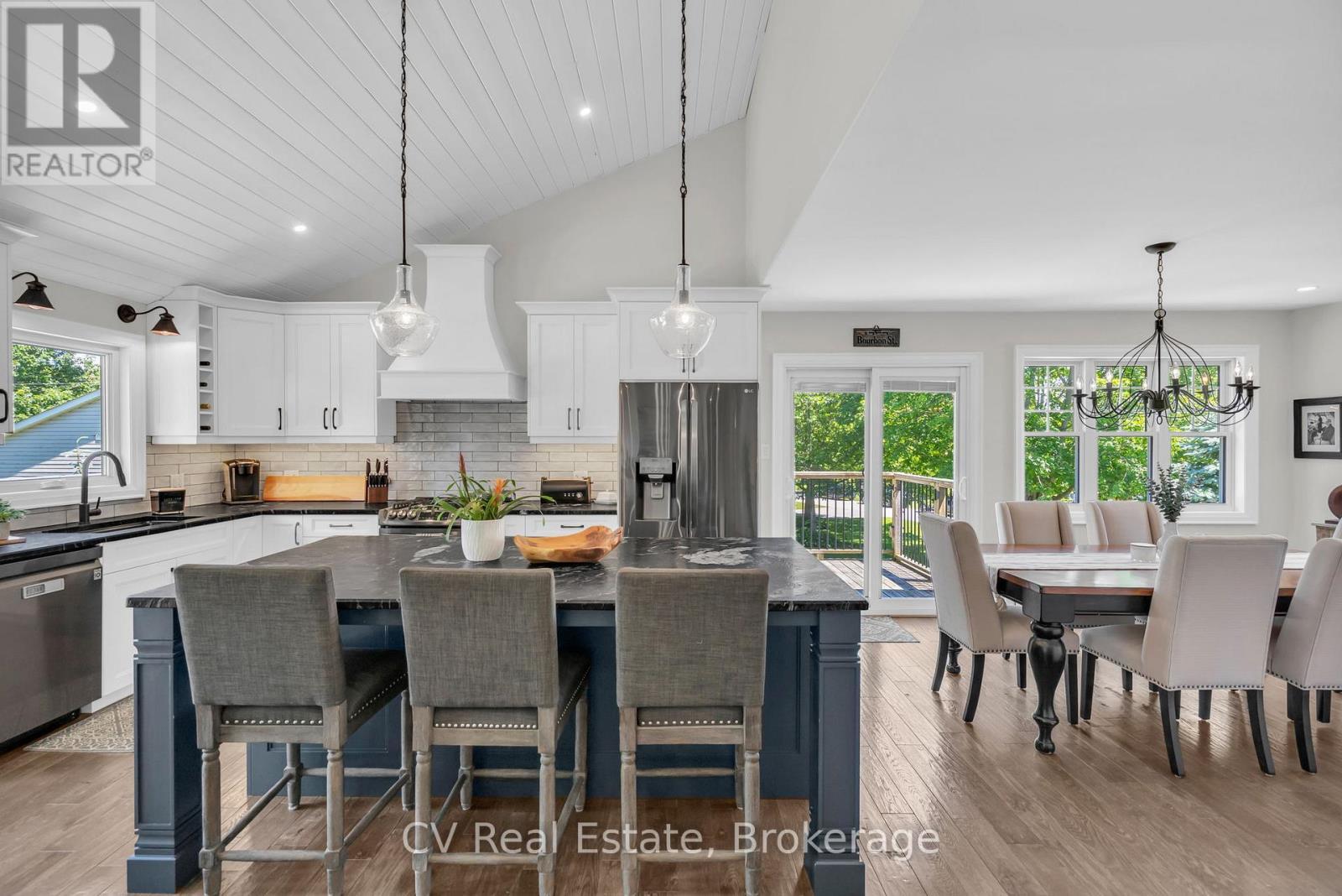 22 Baycrest Drive, Barrie (North Shore), ON