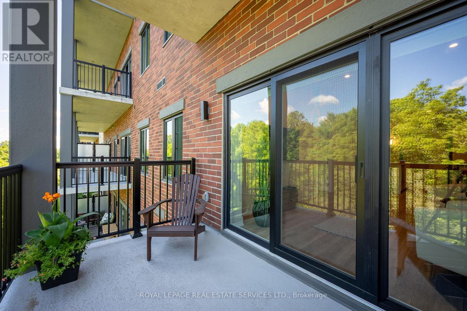 Open Balcony - 314 - 121 Mary Street, Clearview, ON