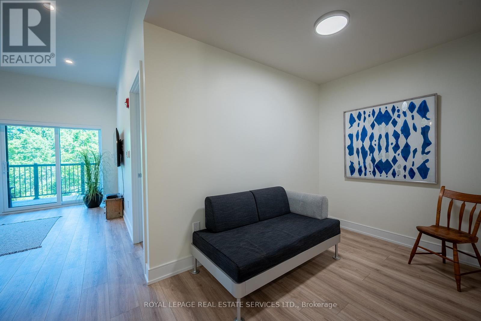 Den - 314 - 121 Mary Street, Clearview, ON