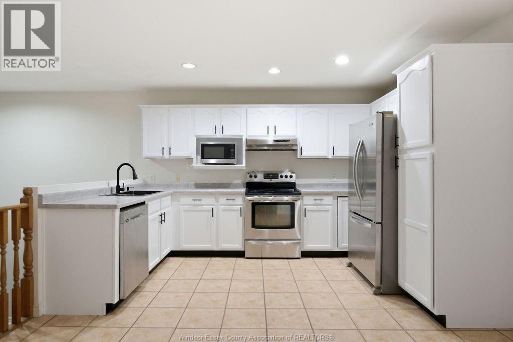 1544 Imperial Crescent, Windsor, ON