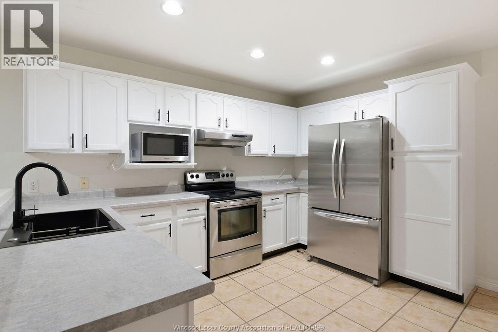 1544 Imperial Crescent, Windsor, ON