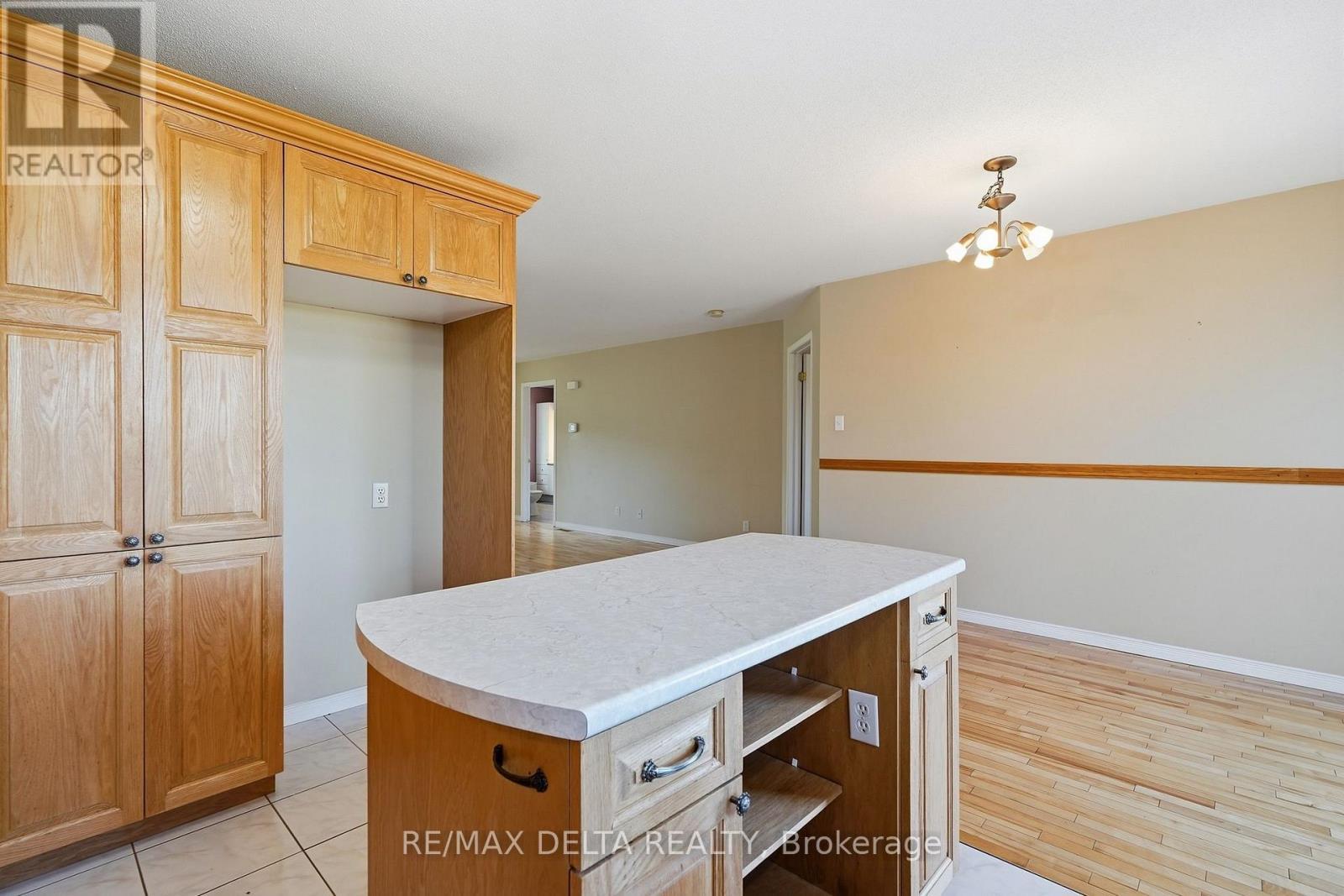 851 Nelson Street W, Hawkesbury, ON