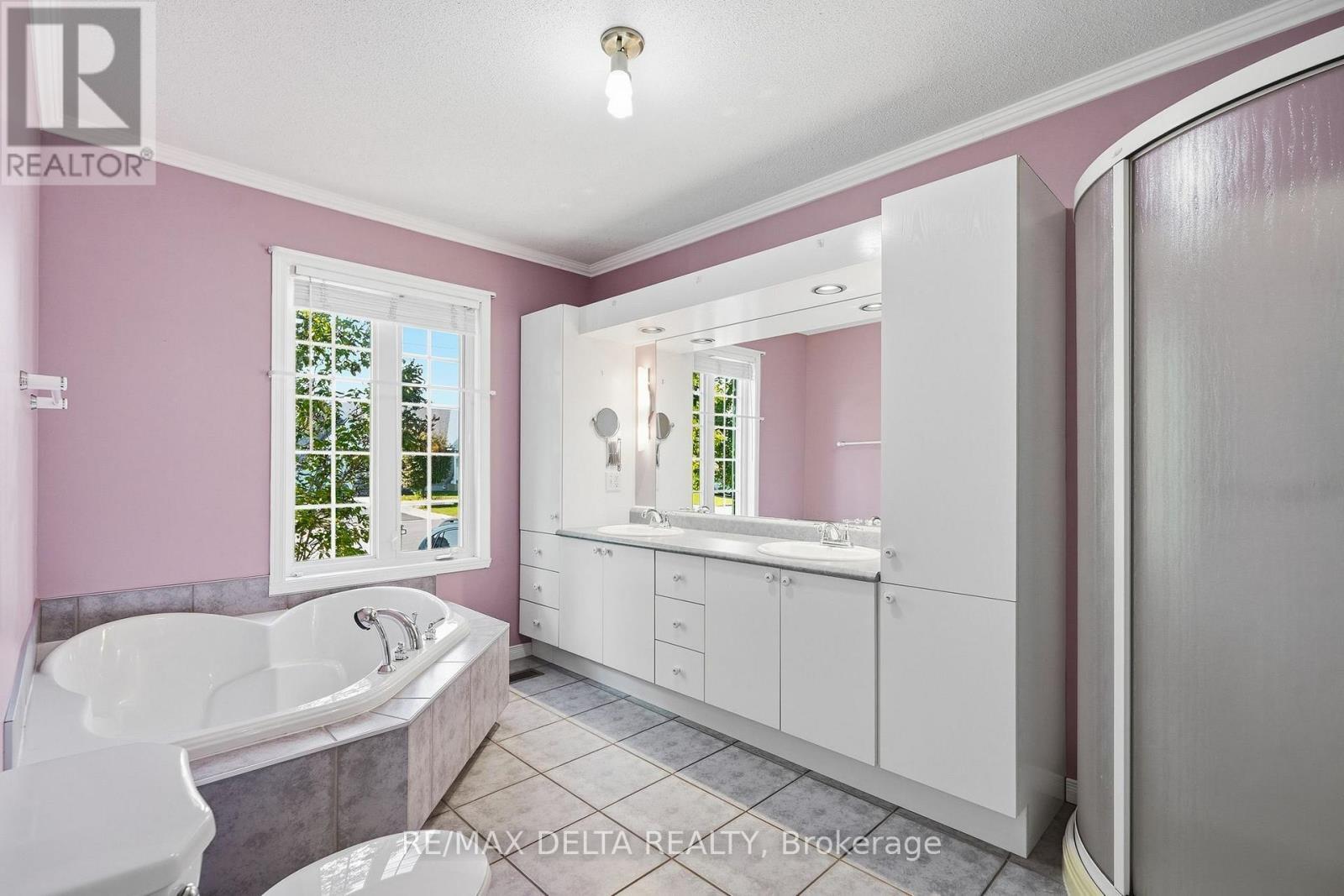 851 Nelson Street W, Hawkesbury, ON