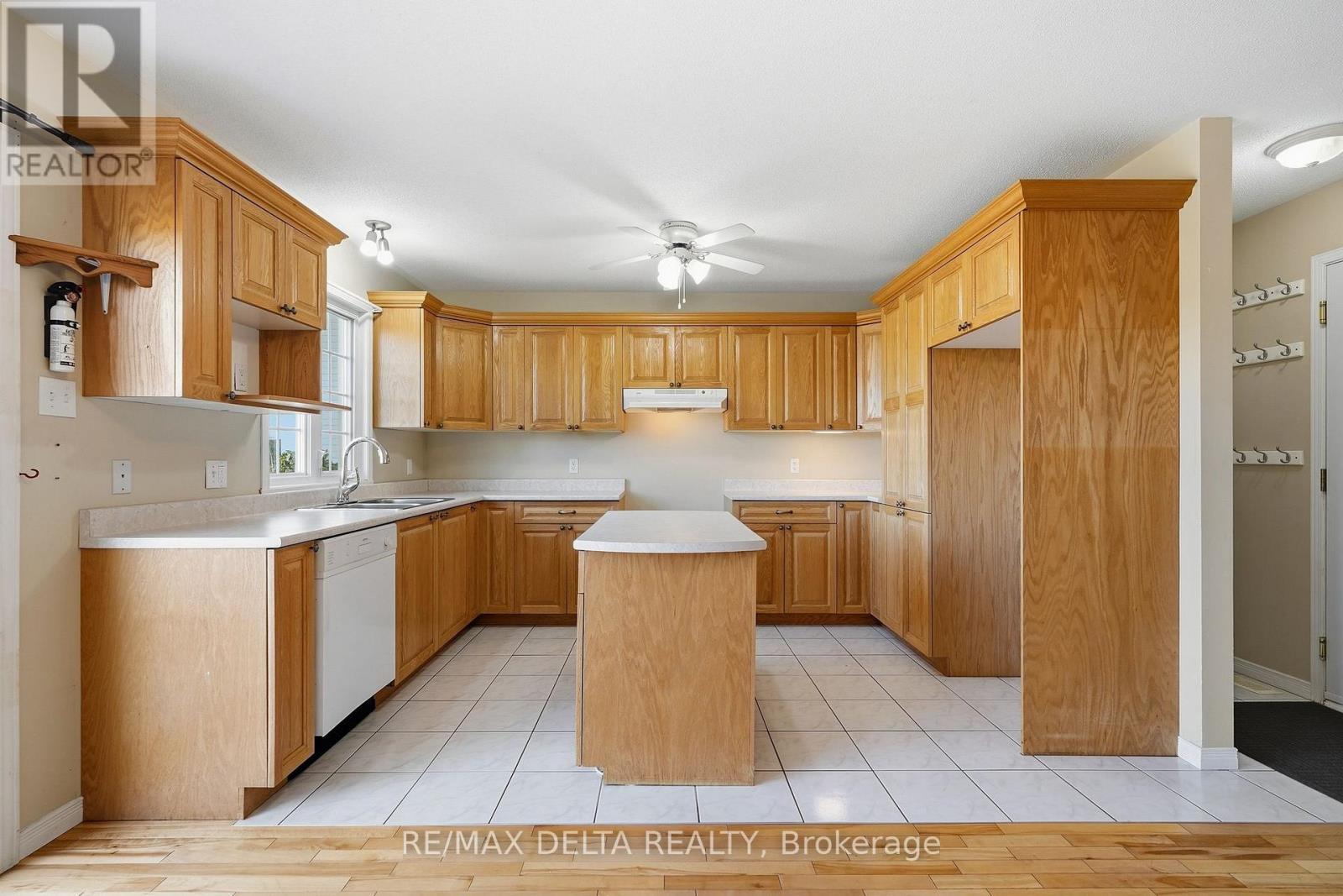 851 Nelson Street W, Hawkesbury, ON