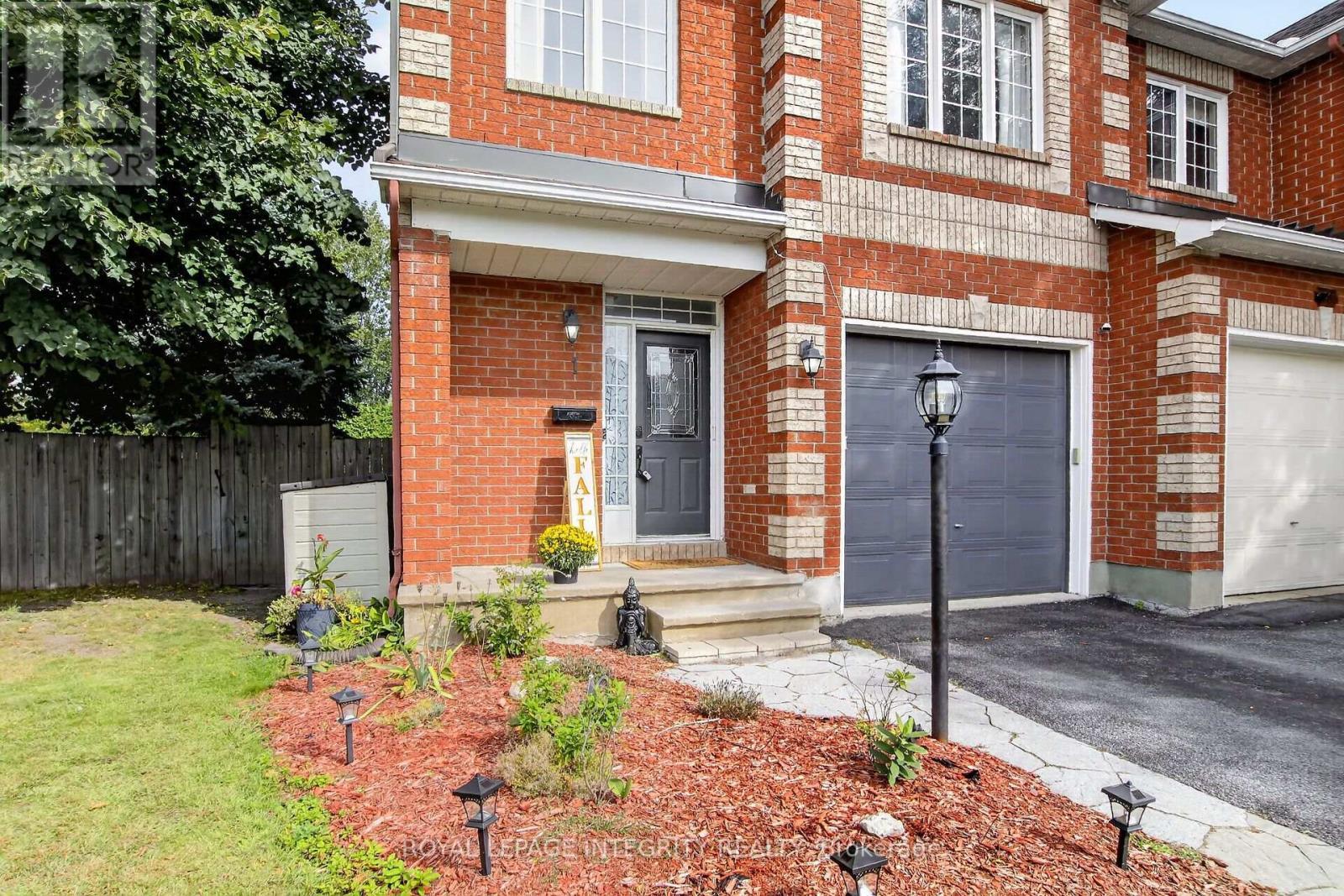 1 Chantilly Gate, Ottawa, ON