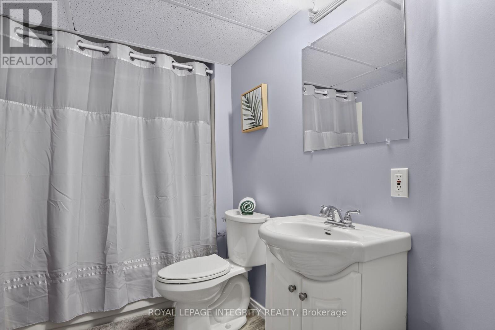 1 Chantilly Gate, Ottawa, ON