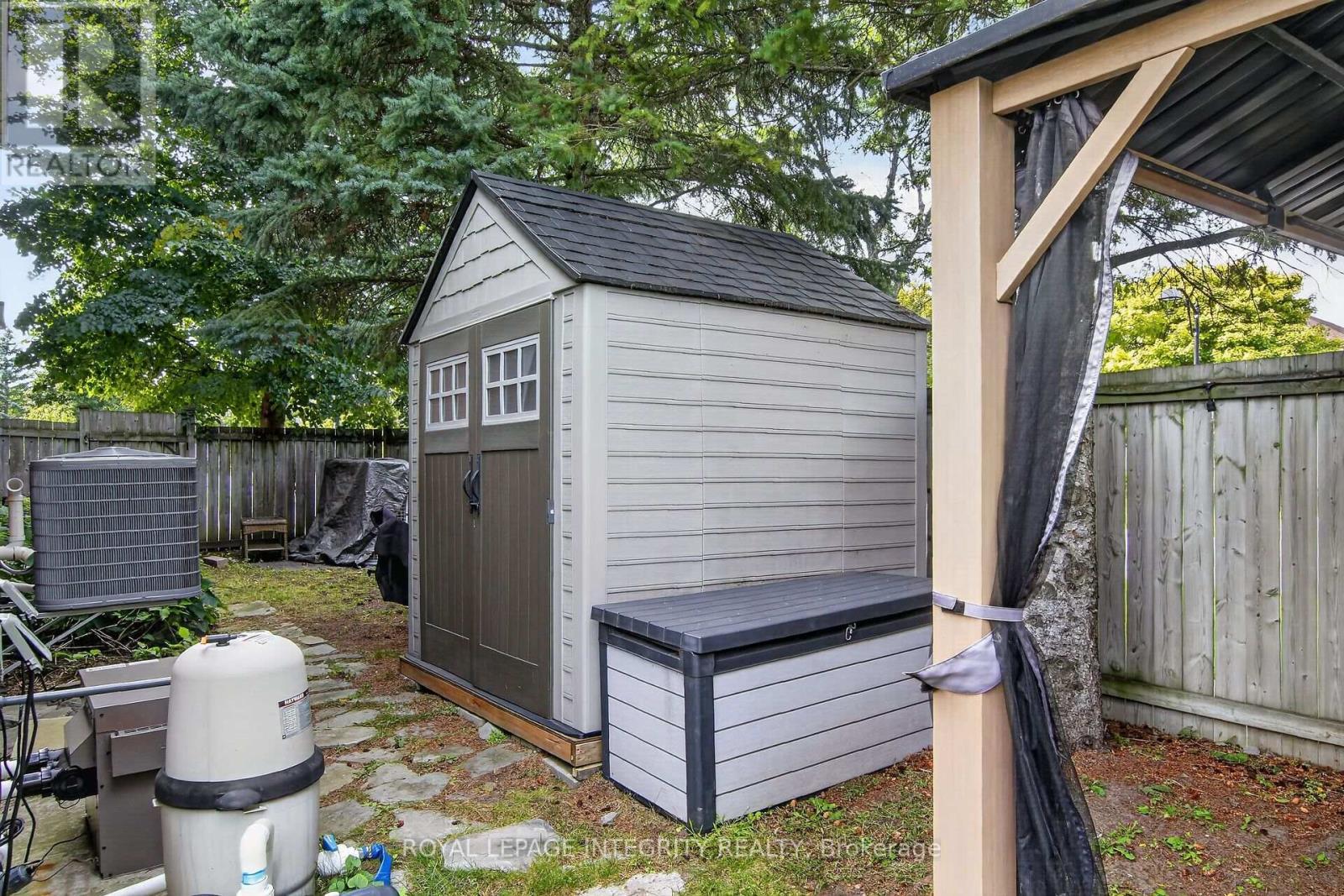1 Chantilly Gate, Ottawa, ON
