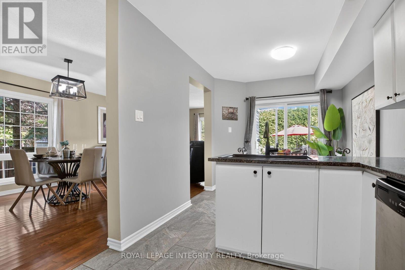 1 Chantilly Gate, Ottawa, ON
