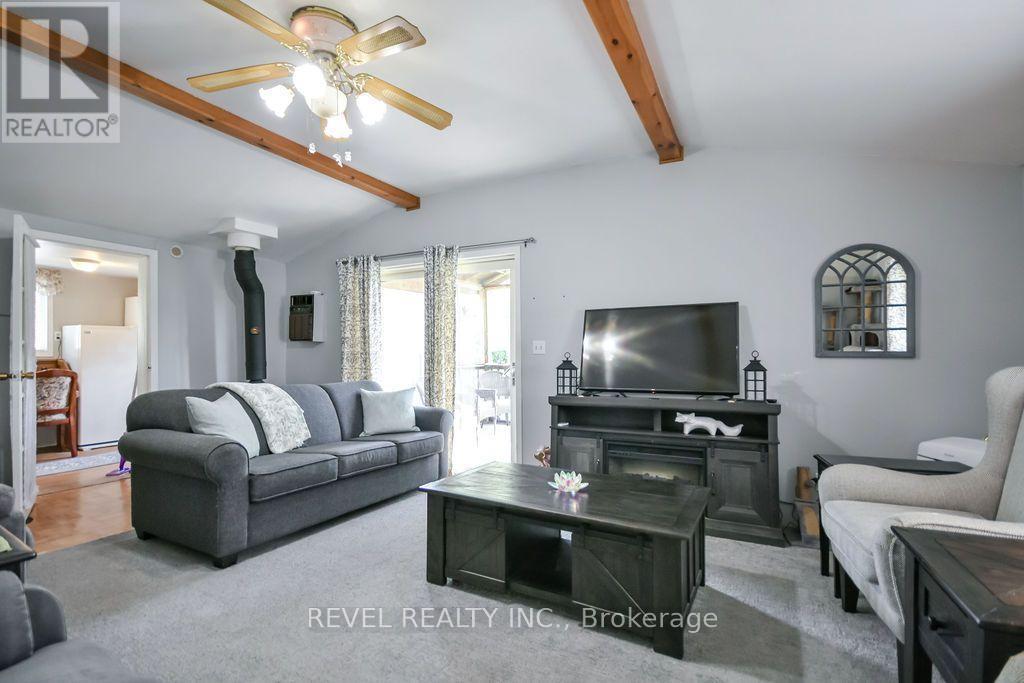 10923 Provincial Hwy 11 Highway, Severn, ON