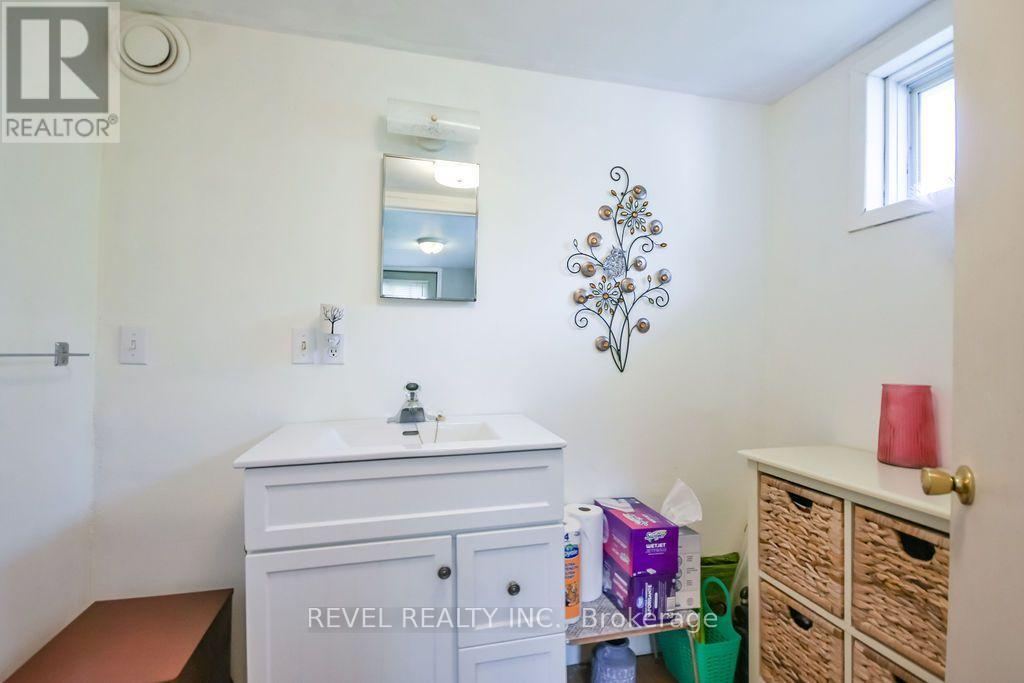 10923 Provincial Hwy 11 Highway, Severn, ON