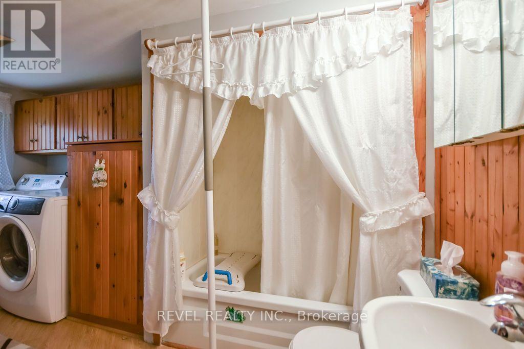 10923 Provincial Hwy 11 Highway, Severn, ON
