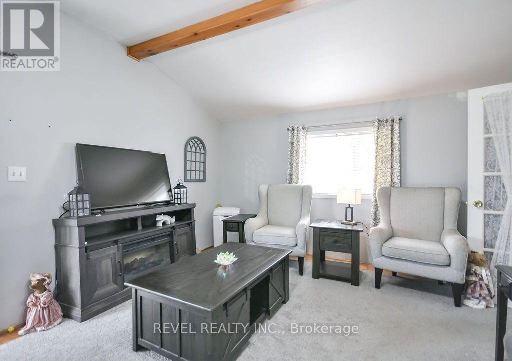 10923 Provincial Hwy 11 Highway, Severn, ON