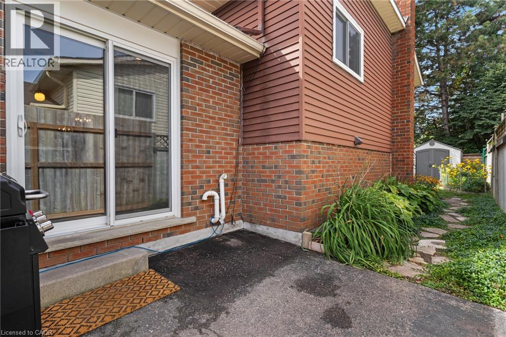 477 Kingscourt Drive Unit# B, Waterloo, ON