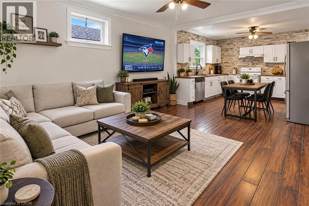 Virtually Staged - 62 Cosby Avenue, St. Catharines, ON
