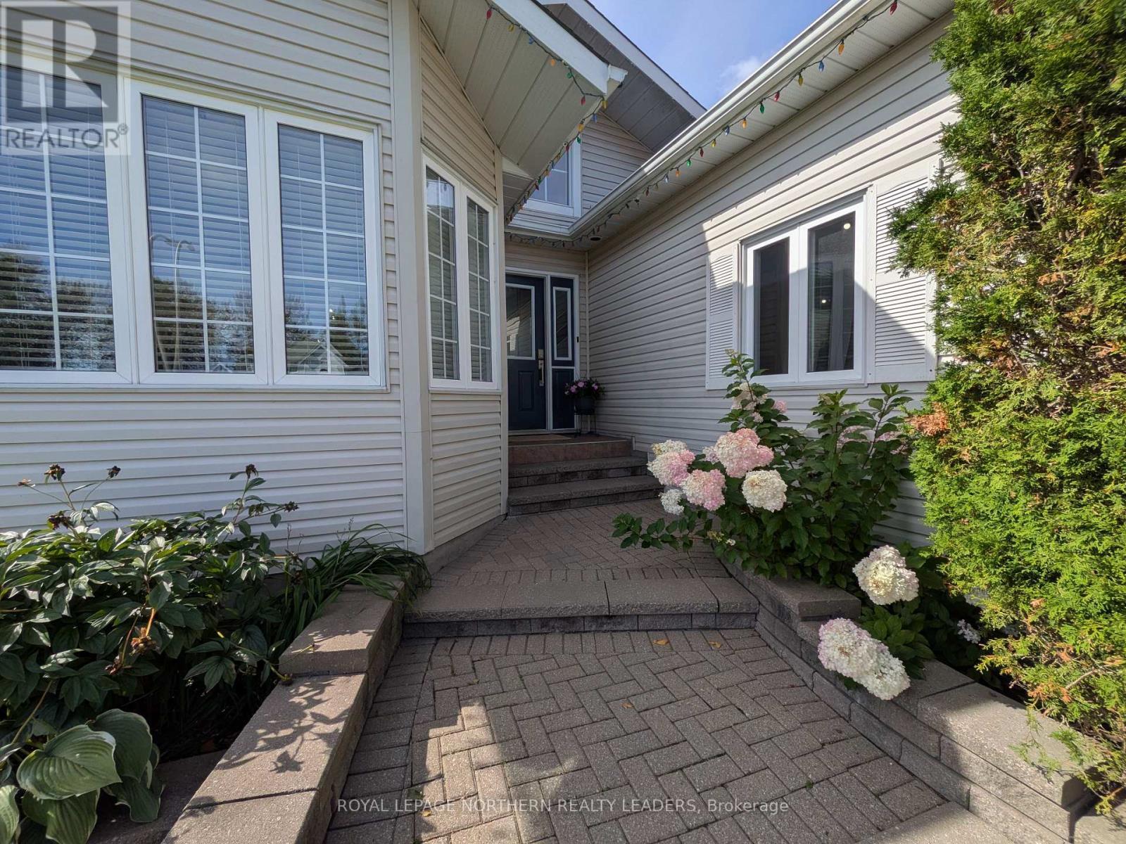 23 Pleasant Avenue, Timmins (Mtj - Beaurivage), ON