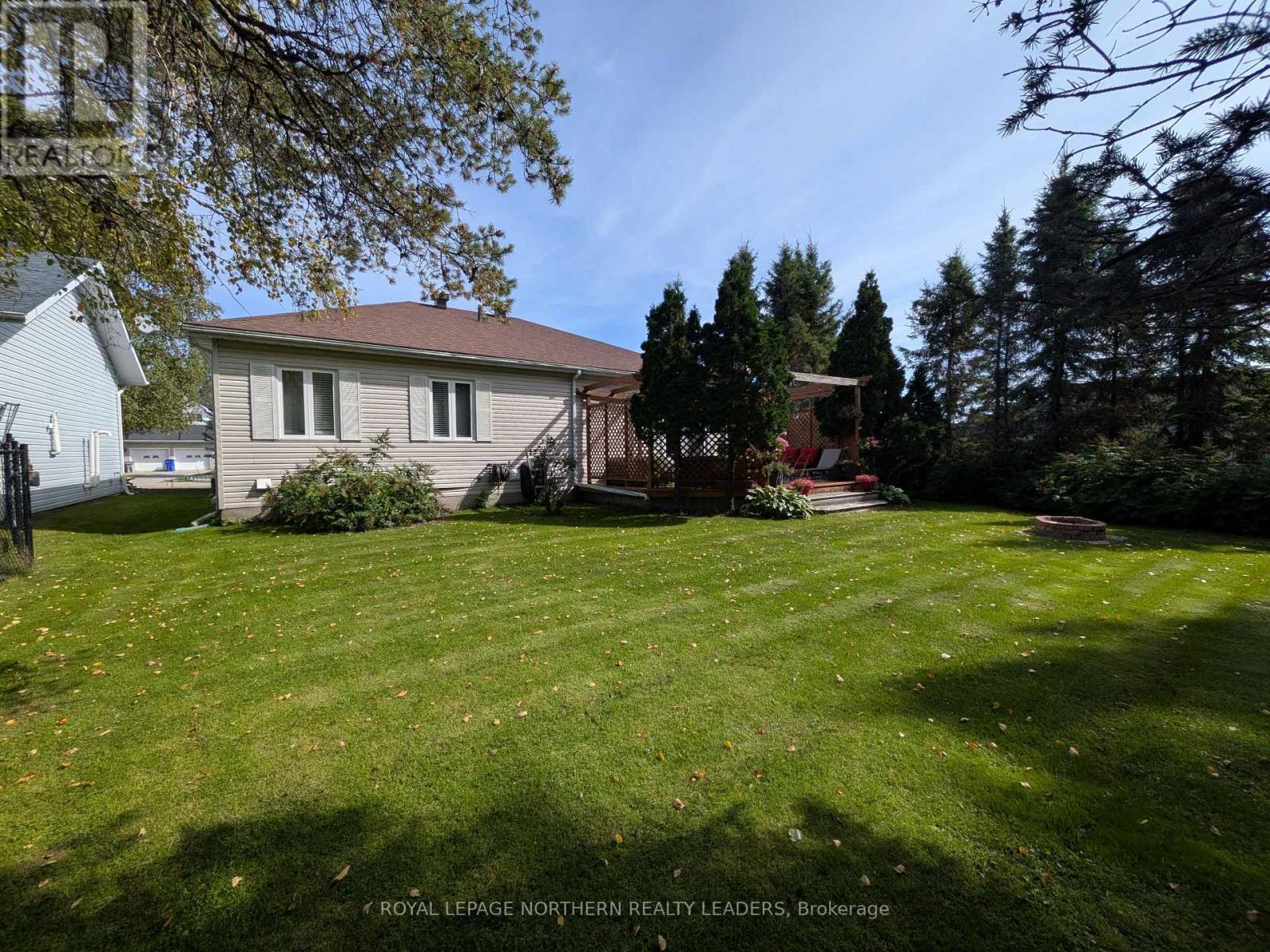 23 Pleasant Avenue, Timmins (Mtj - Beaurivage), ON